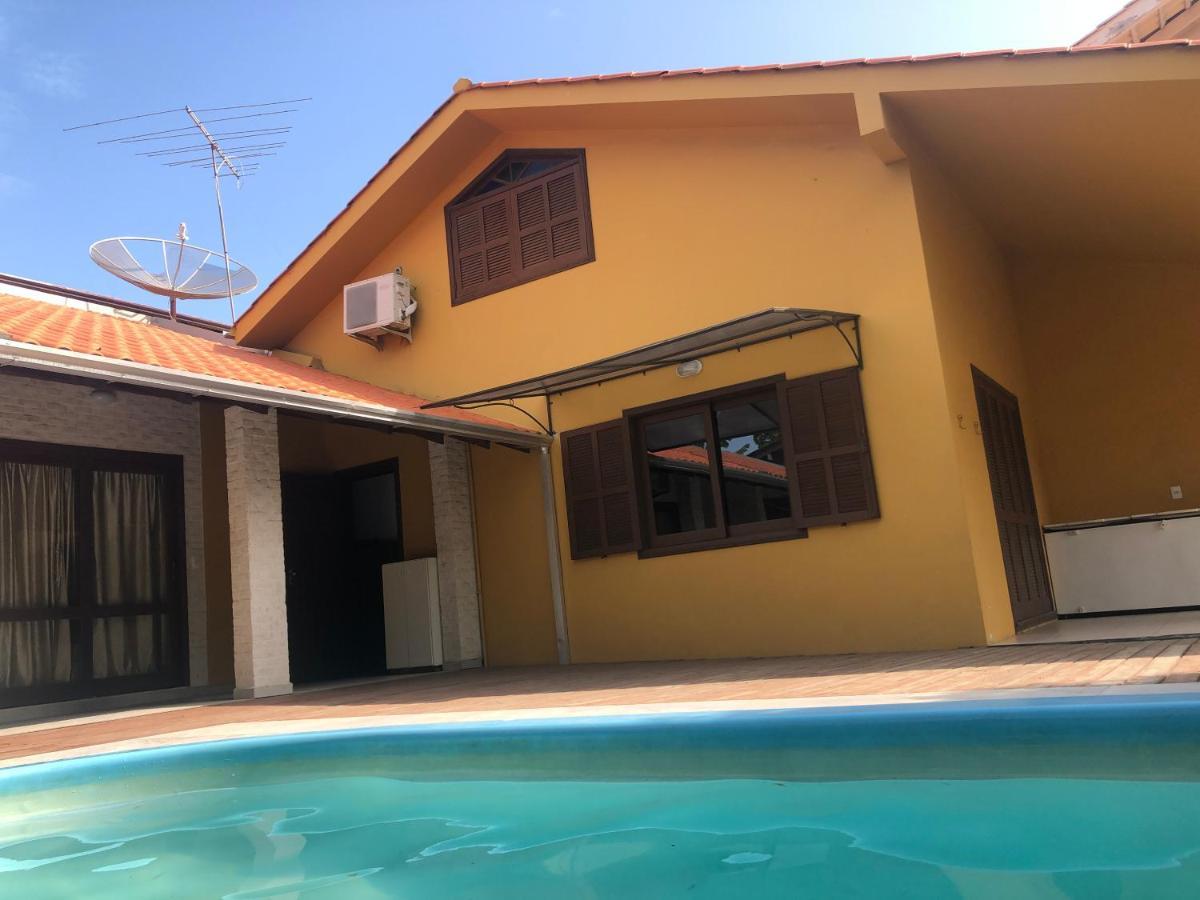 Linda Casa Com Piscina Em Bombinhas, Espaco Inteiro Exterior foto