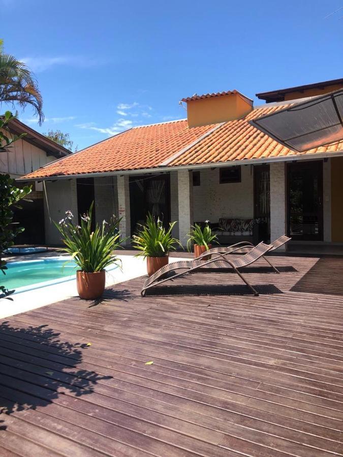 Linda Casa Com Piscina Em Bombinhas, Espaco Inteiro Exterior foto